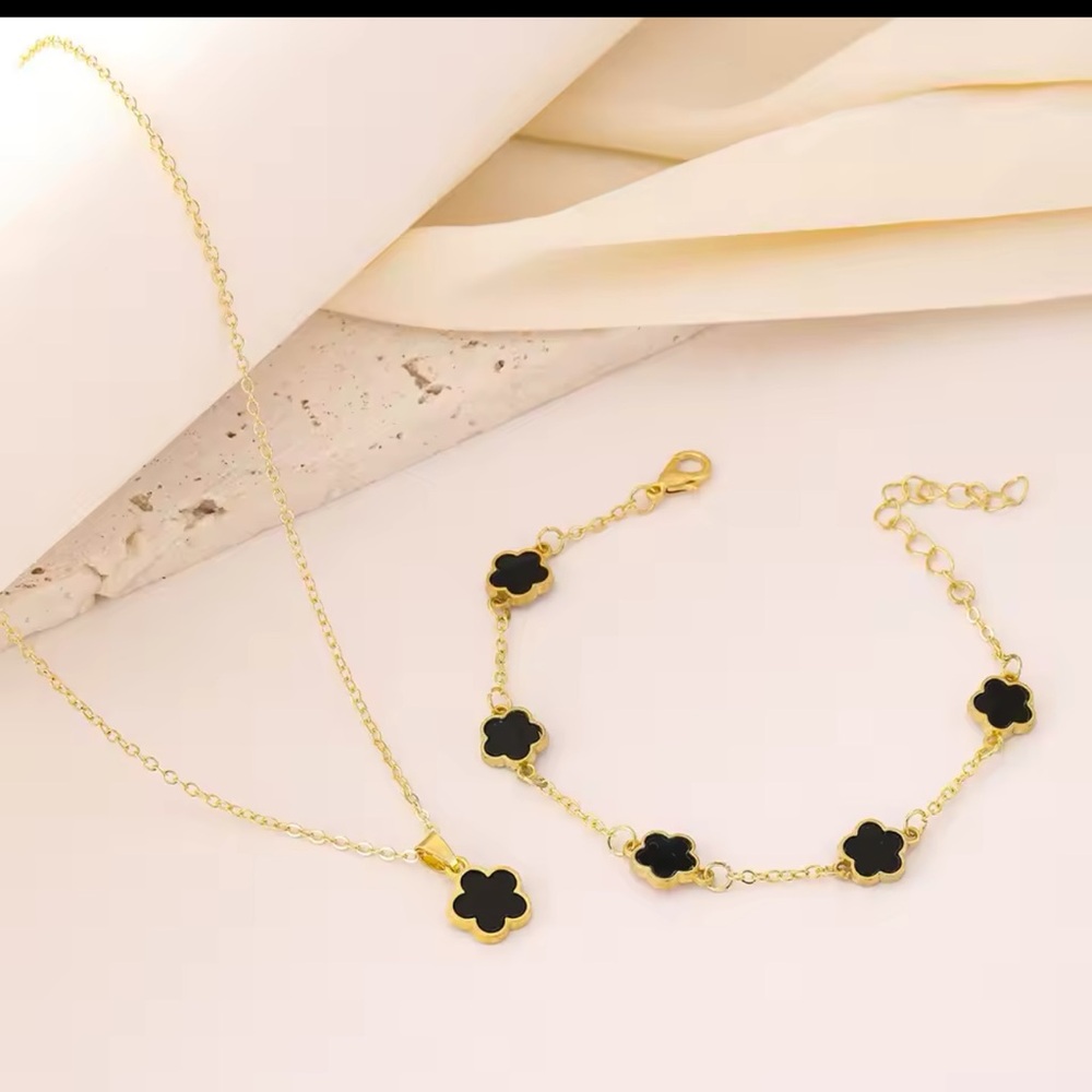 Clover black gold plated necklace bracelet